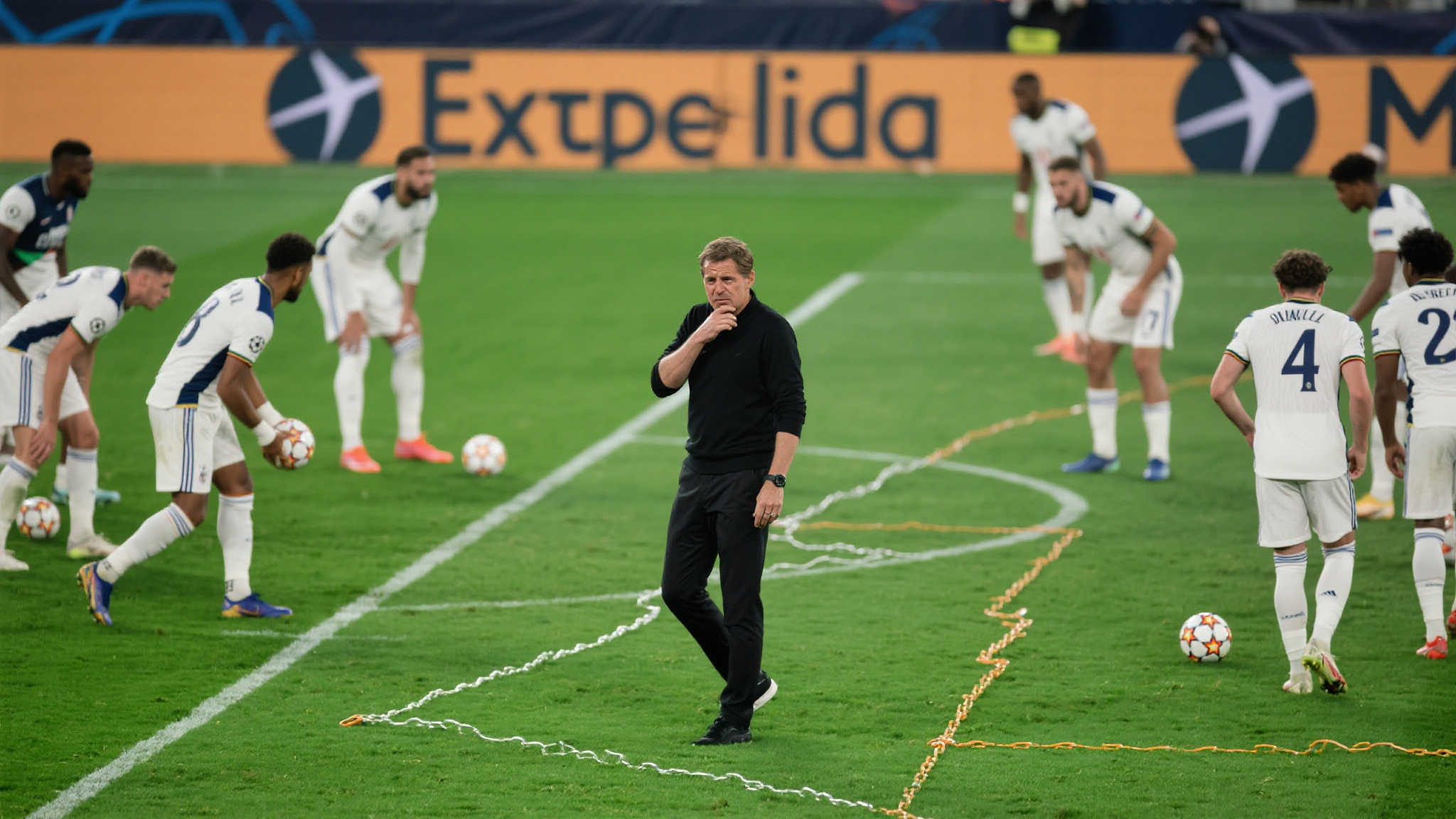 预计莱斯特城七月换帅,范尼或因战绩不佳离任 预计莱斯特城七月换帅,范尼或因战绩不佳离任